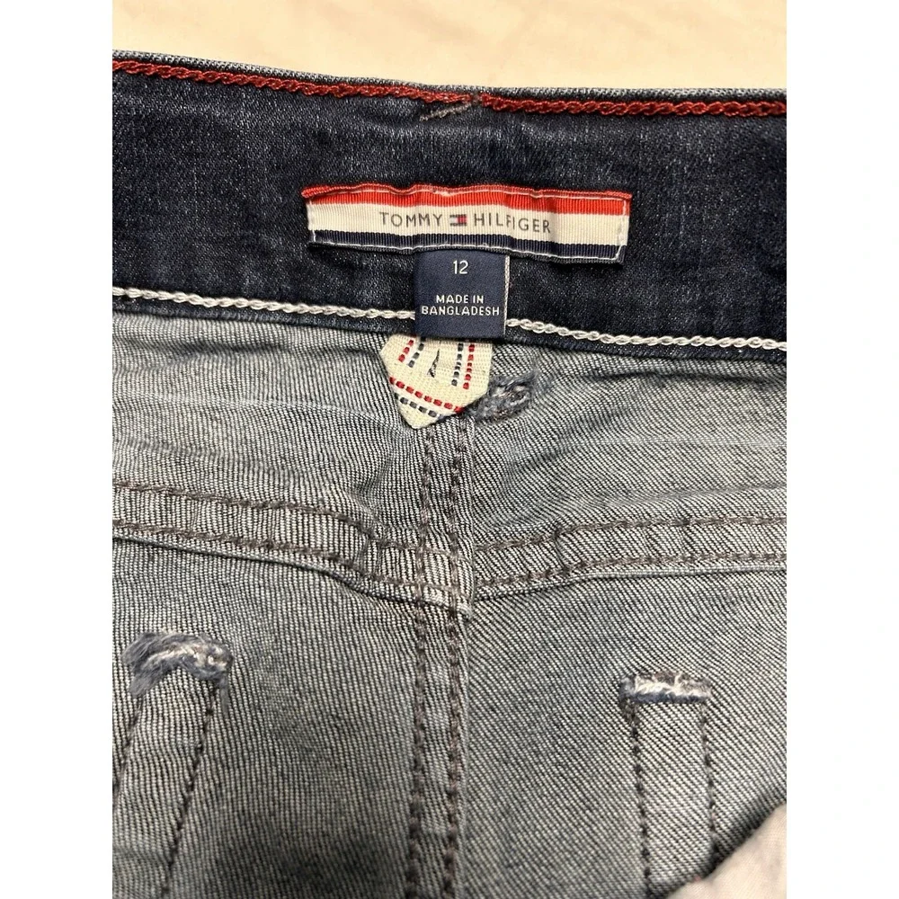 Tommy Hilfiger these tommy